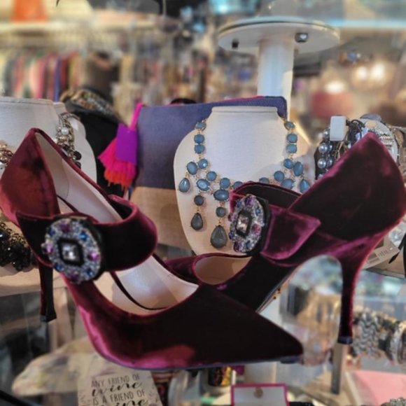 PRADA VELVET MARY JANE BROOCH PUMP SHOE SZ 8 - Picture 1 of 10